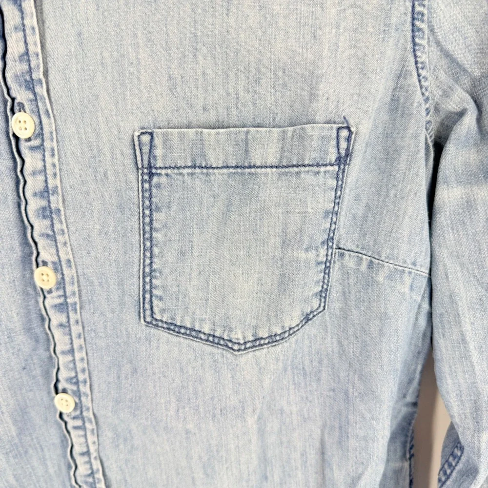 J. Crew Denim Button Down Shirt Light Wash Size 2 Classic Chambray Cotton Top